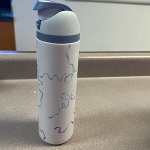 Brand new water bottle